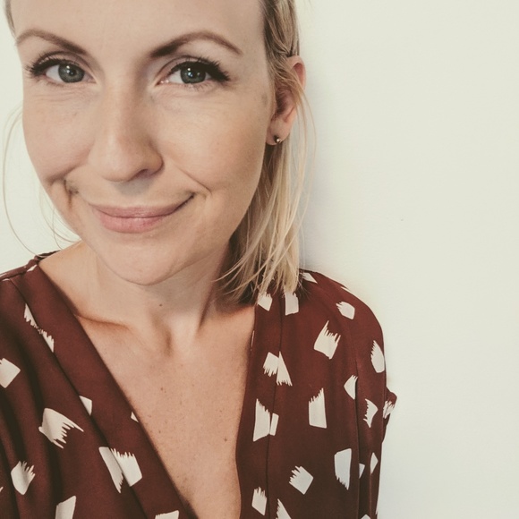 Meet your Posher, Beth - Picture 2 of 6